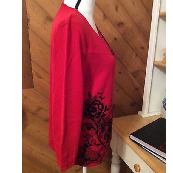 Alfred Dunner RED Black Floral details SWEATER S - Picture 6 of 7